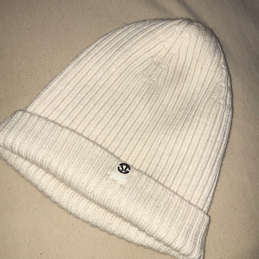 Lululemon Wool Be Cozy Slouch Beanie